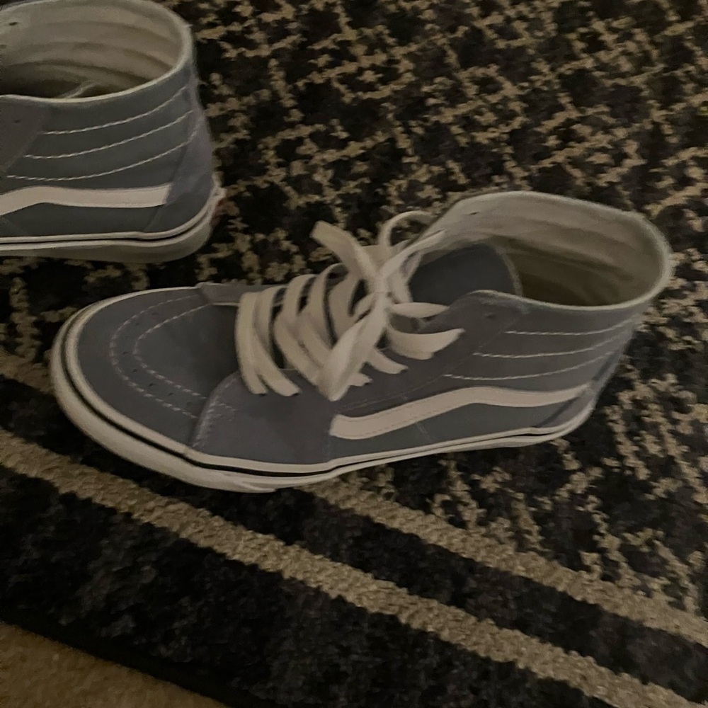Vans Women's High-Top Sneakers in Gray and White